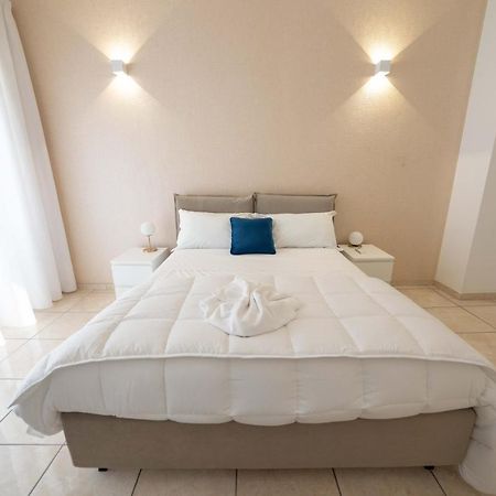 Chiaia Apartment San Pasquale By Dimorra Неаполь Экстерьер фото