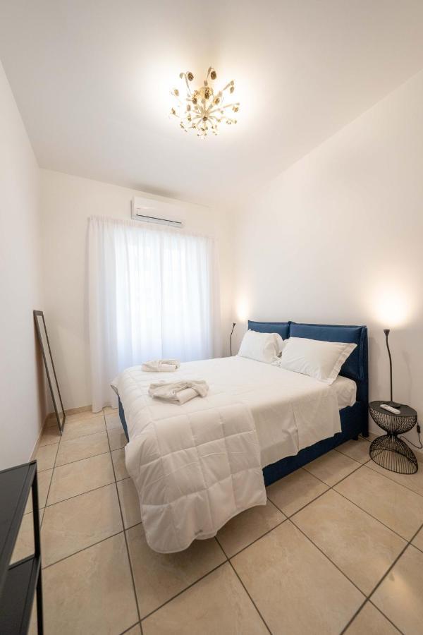 Chiaia Apartment San Pasquale By Dimorra Неаполь Экстерьер фото